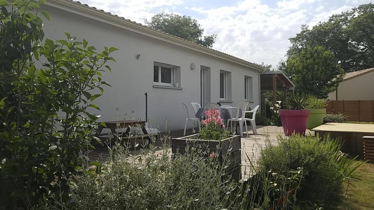 Maison Neuve Au Calme Avec Jardin Villa Gaillan-en-Médoc Екстериор снимка